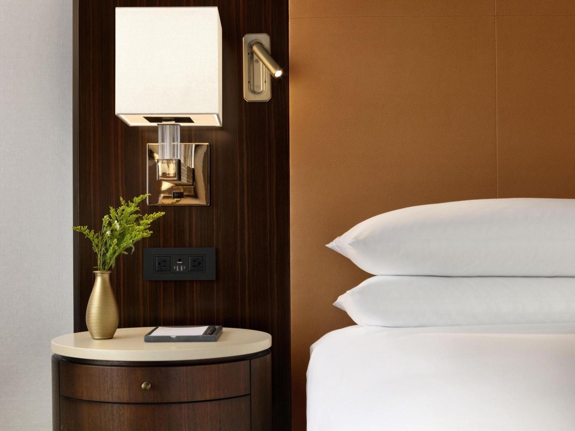 One Bedroom King Suite with Living Room and Second Bathroom - Skyline Views