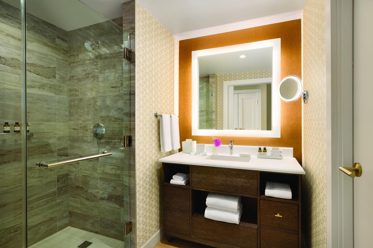 Fairmont Gold One Bedroom Suite, 1 King Bed